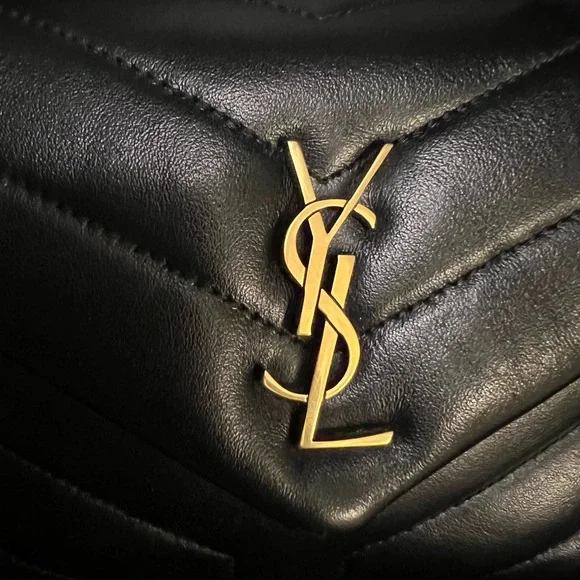 Toy Loulou 😍 Black Leather Bag with Gold Logo - Picture 9 of 16